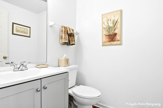 548 New Haven Drive 548, Cary, IL 60013