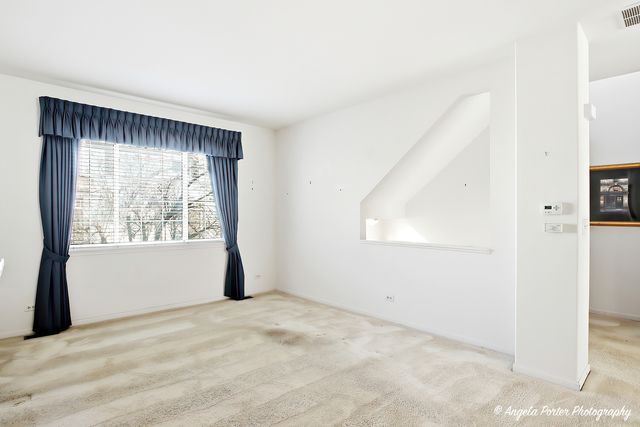 548 New Haven Drive 548, Cary, IL 60013