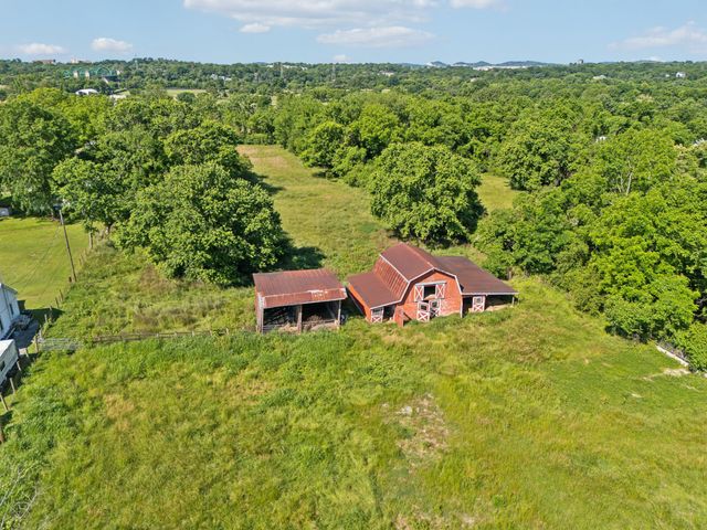 102 Scenic View Rd, Old Hickory, TN 37138