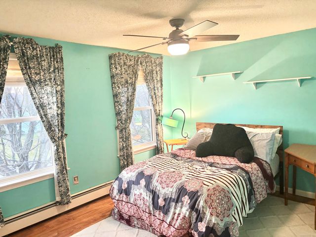 11 Bentley Drive, Manchester, CT 06042