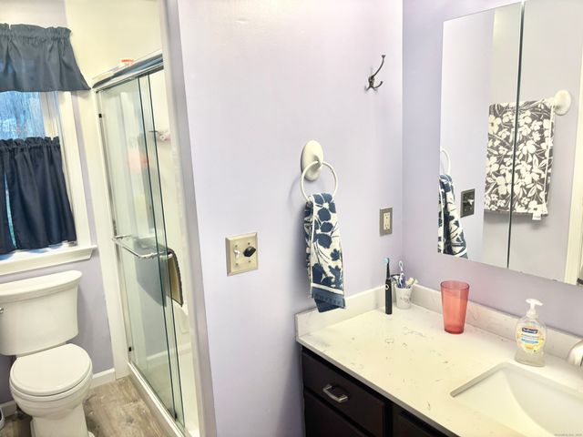 11 Bentley Drive, Manchester, CT 06042