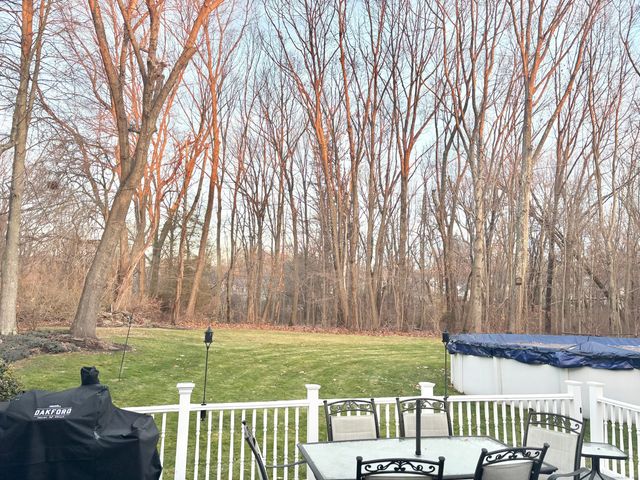 11 Bentley Drive, Manchester, CT 06042