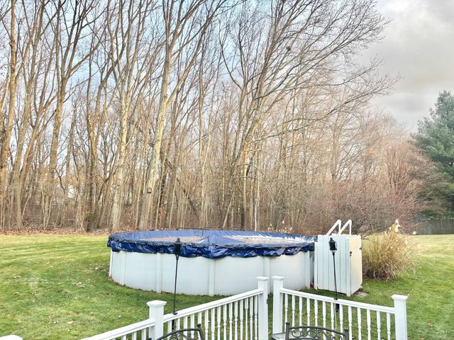 11 Bentley Drive, Manchester, CT 06042