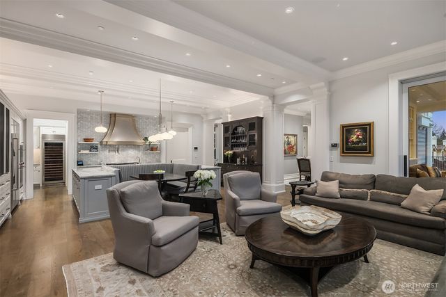 1848 77th Avenue NE, Medina, WA 98039