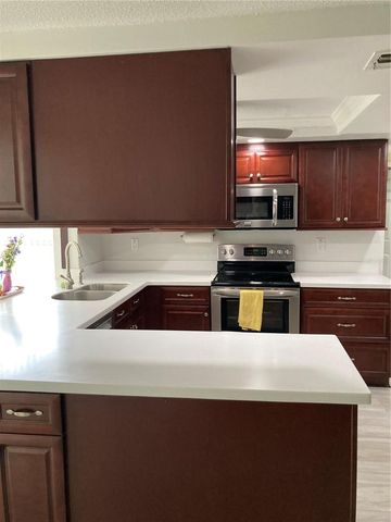 7628 VALLEY COURT, New Port Richey, FL 34653