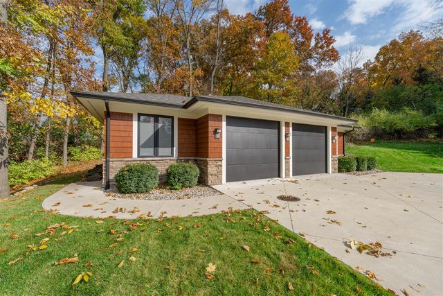 2323 Shelter Pointe Drive, Kalamazoo, MI 49008