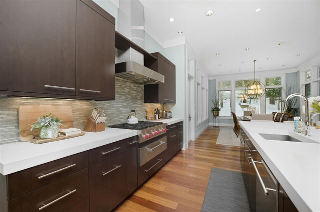 2323 Shelter Pointe Drive, Kalamazoo, MI 49008