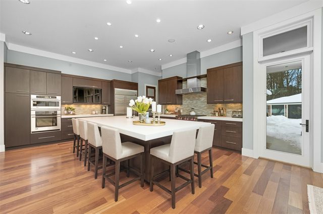 2323 Shelter Pointe Drive, Kalamazoo, MI 49008