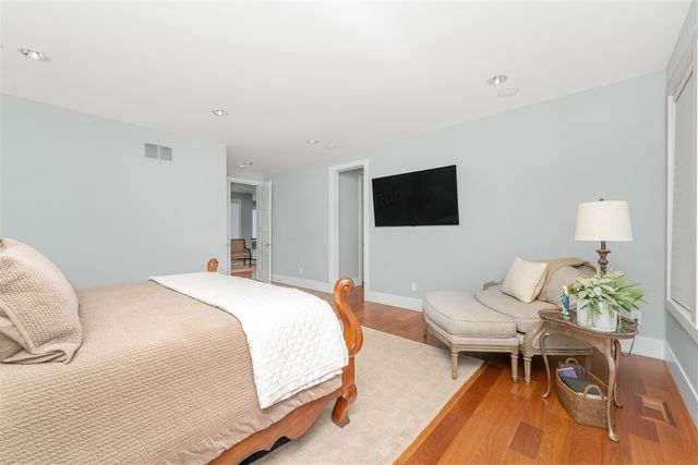 2323 Shelter Pointe Drive, Kalamazoo, MI 49008