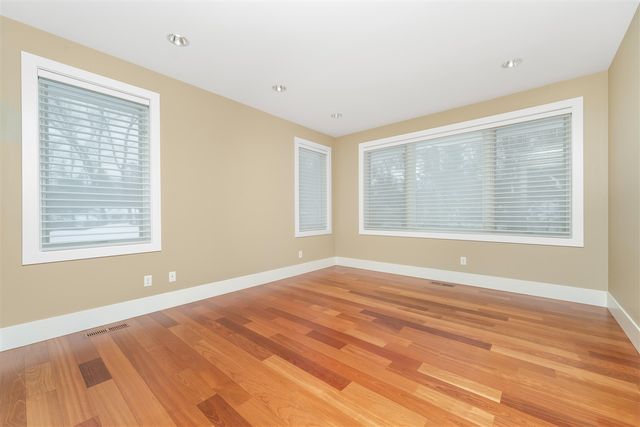 2323 Shelter Pointe Drive, Kalamazoo, MI 49008