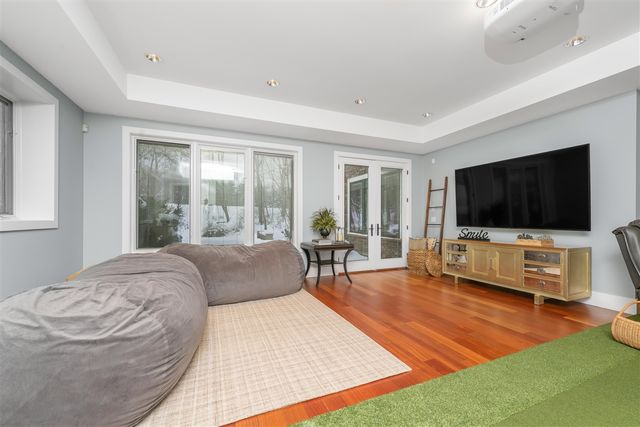 2323 Shelter Pointe Drive, Kalamazoo, MI 49008