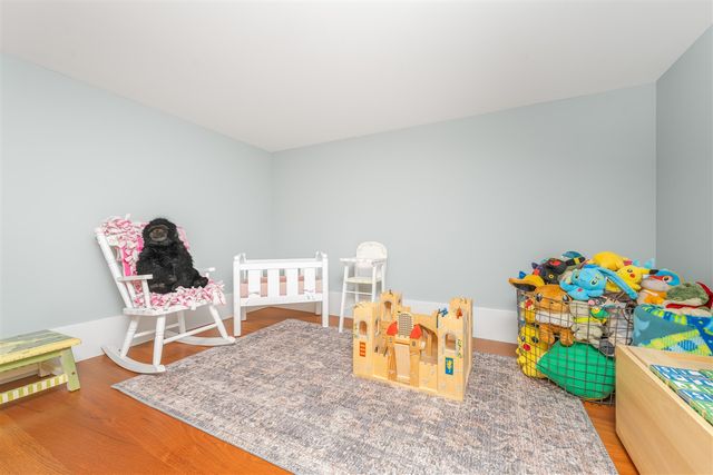 2323 Shelter Pointe Drive, Kalamazoo, MI 49008