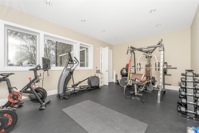 2323 Shelter Pointe Drive, Kalamazoo, MI 49008