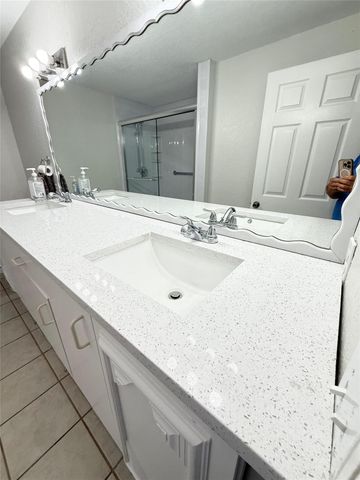 2901 Riverside Drive 102, Coral Springs, FL 33065