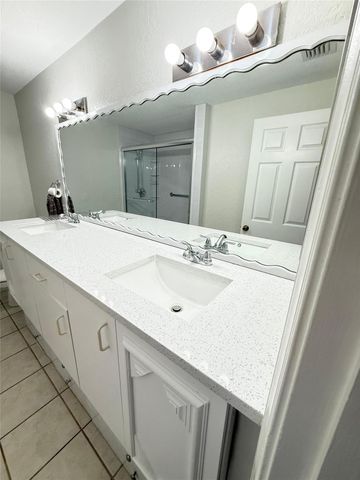 2901 Riverside Drive 102, Coral Springs, FL 33065