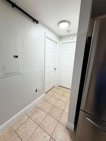 2901 Riverside Drive 102, Coral Springs, FL 33065