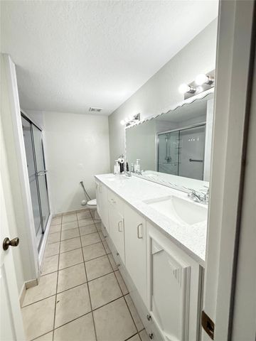 2901 Riverside Drive 102, Coral Springs, FL 33065