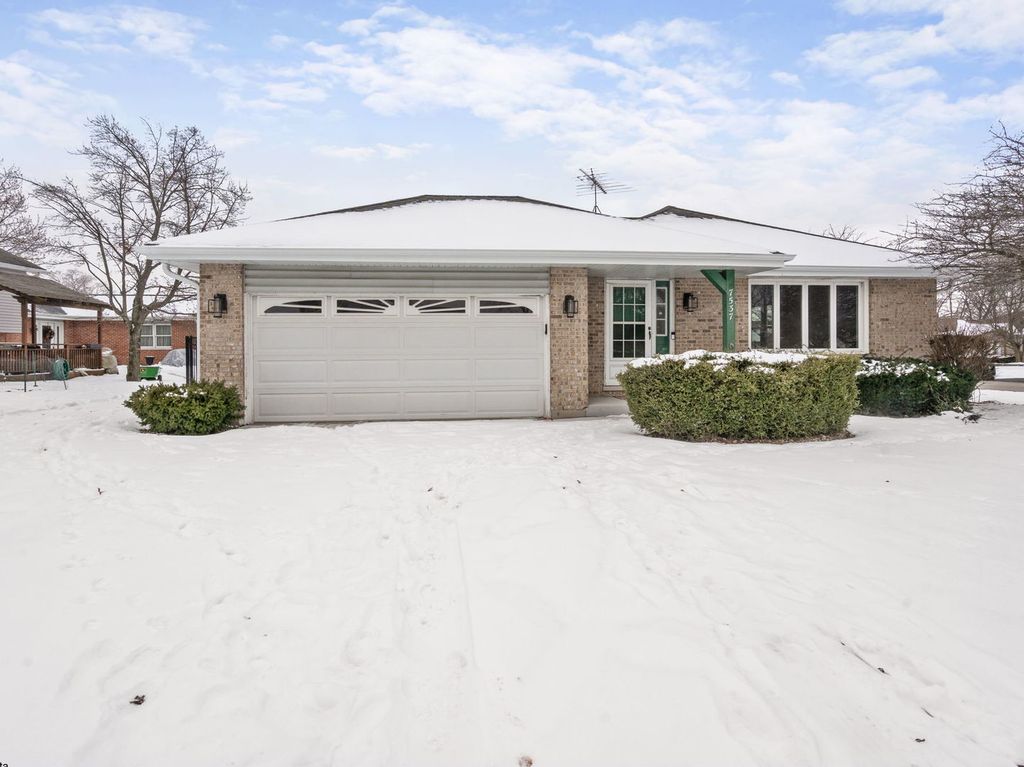 7537 W Wishing Well Drive, Frankfort, IL 60423
