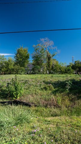 1126 Niagara Street, Houston, TX 77051