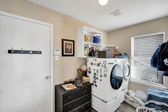 160 Berkshire Lane, Waxahachie, TX 75165