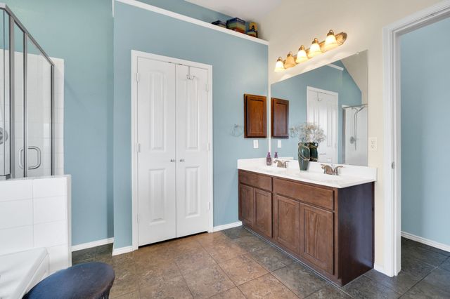 160 Berkshire Lane, Waxahachie, TX 75165