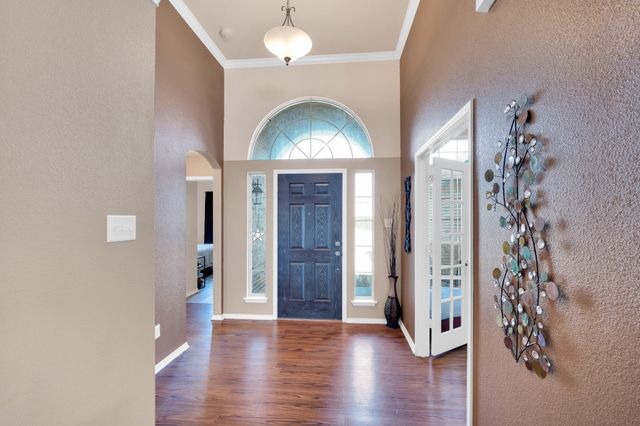 160 Berkshire Lane, Waxahachie, TX 75165