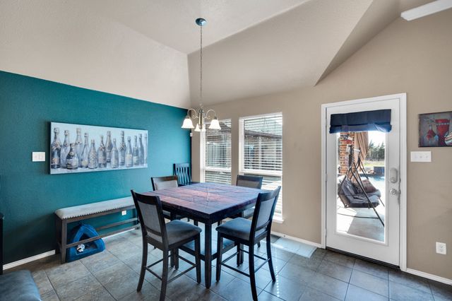 160 Berkshire Lane, Waxahachie, TX 75165