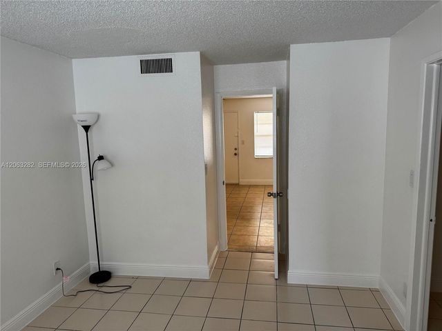 241 SE 9th Avenue 203, Pompano Beach, FL 33060