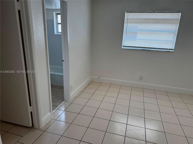 241 SE 9th Avenue 203, Pompano Beach, FL 33060