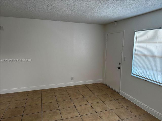 241 SE 9th Avenue 203, Pompano Beach, FL 33060
