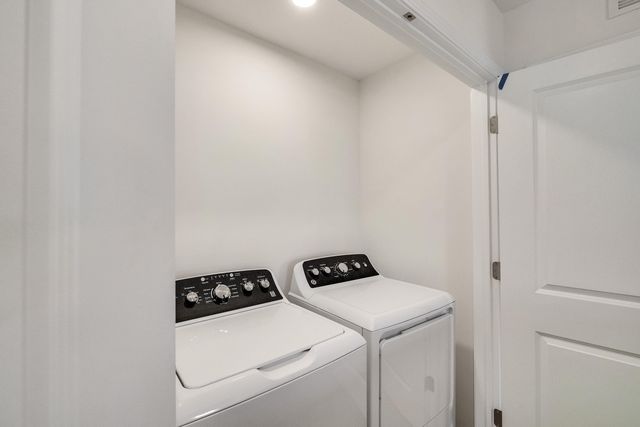 13089 Carolina Street, Crown Point, IN 46307