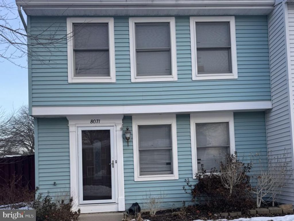 8071 STEEPLE CHASE CT, Springfield, VA 22153