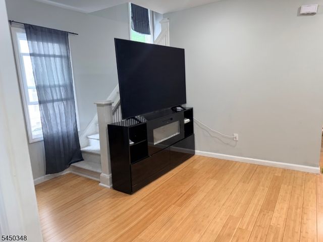 16 Wills Pl, Irvington Twp., NJ 07111