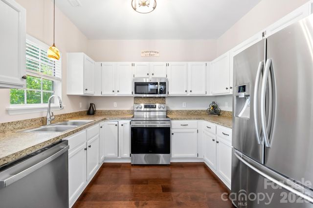 141 Ashford Hollow Lane, Mooresville, NC 28117