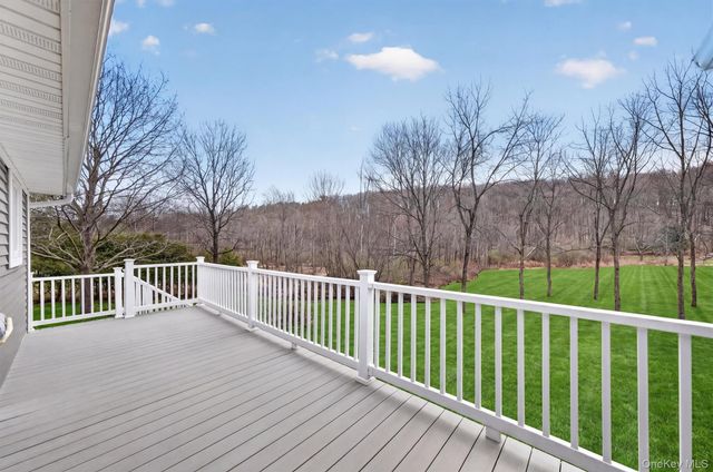 194 Vineyard Avenue, Highland, NY 12528