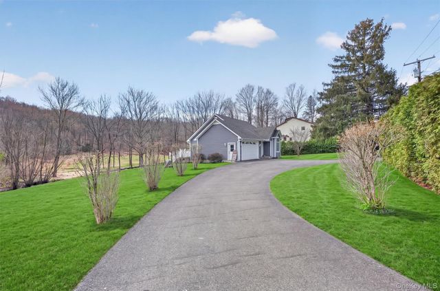 194 Vineyard Avenue, Highland, NY 12528
