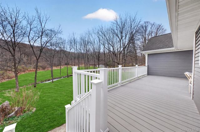 194 Vineyard Avenue, Highland, NY 12528