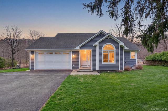 194 Vineyard Avenue, Highland, NY 12528