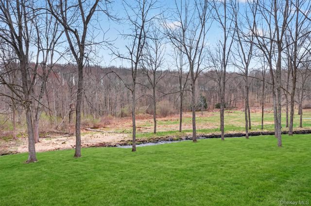 194 Vineyard Avenue, Highland, NY 12528