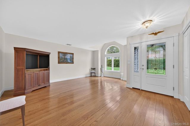 194 Vineyard Avenue, Highland, NY 12528
