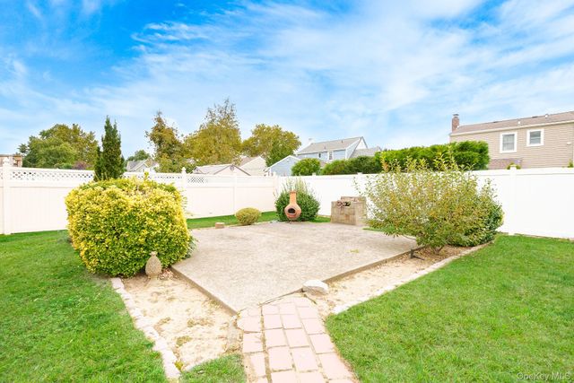 2320 Woodland Avenue, Wantagh, NY 11793