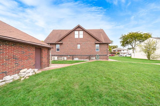 2320 Woodland Avenue, Wantagh, NY 11793