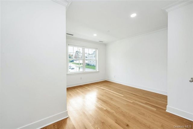 233 Lincoln Avenue B, West Harrison, NY 10604