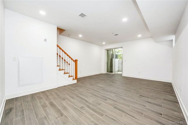 233 Lincoln Avenue B, West Harrison, NY 10604