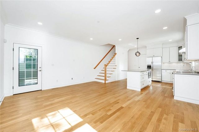 233 Lincoln Avenue B, West Harrison, NY 10604