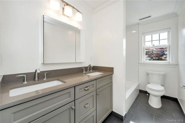 233 Lincoln Avenue B, West Harrison, NY 10604