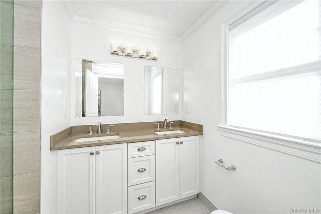 233 Lincoln Avenue B, West Harrison, NY 10604