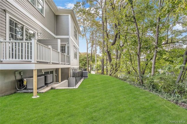 233 Lincoln Avenue B, West Harrison, NY 10604