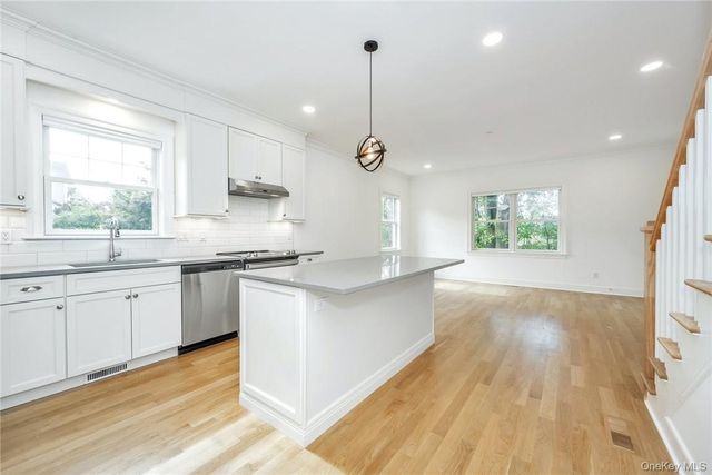 233 Lincoln Avenue B, West Harrison, NY 10604