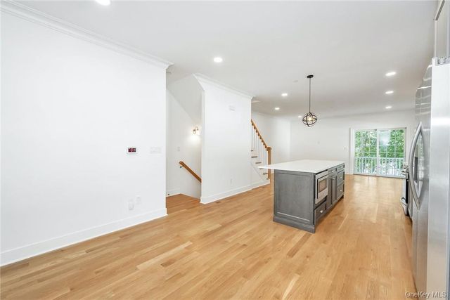 233 Lincoln Avenue B, West Harrison, NY 10604